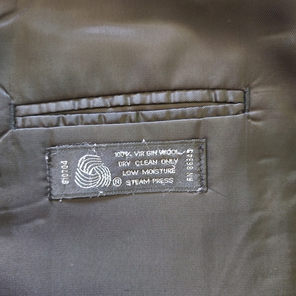 BENDETTI mens black suit jacket. - Picture 4 of 5